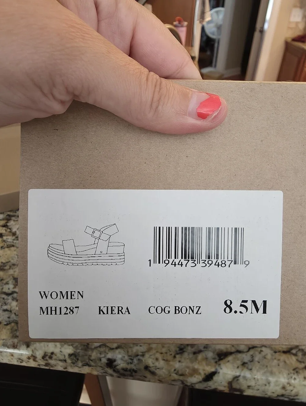 New In Box MIA Women's Cognac Leather Platform Sandals Sz 8.5